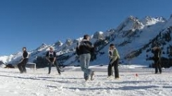 Hokej na śniegu - zimowe eventy dla firm